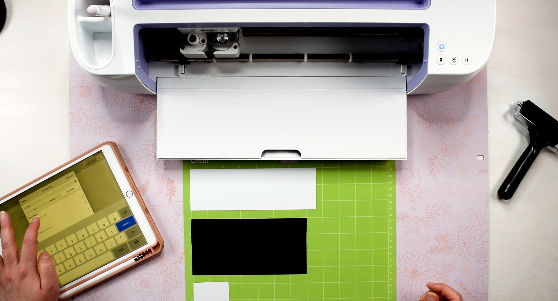 How to Iron-On Wood with your Cricut Cricut
