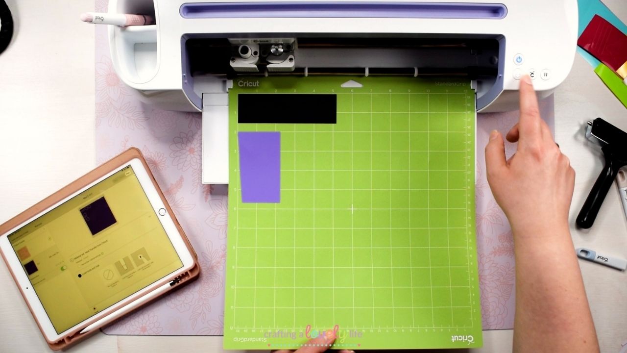 How to Layer Iron-On Vinyl with your Cricut